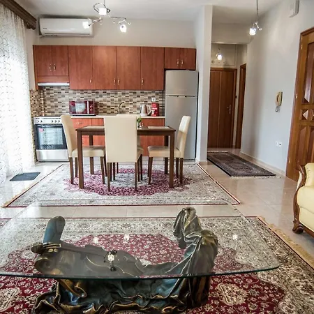 Friendly Flat 4 Edessa