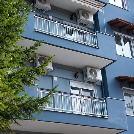 Friendly Flat 4 *