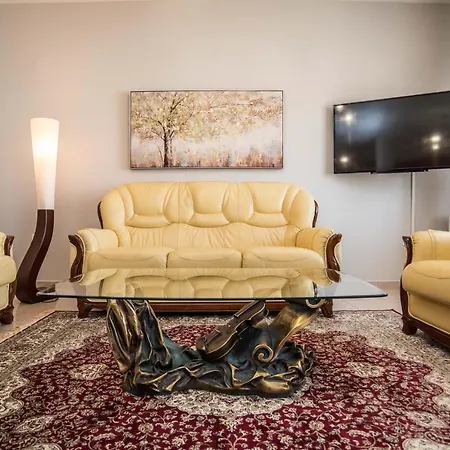Friendly Flat 4 Apartment *