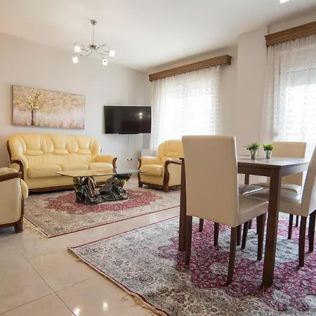 Friendly Flat 4 Edessa